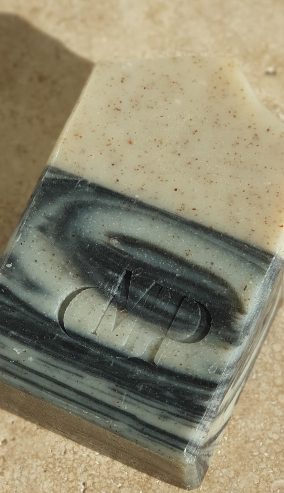 Tamanu, Charcoal & Eucalyptus Soap — blemish-prone skin — cold-processed, made in France — 120g / 50g